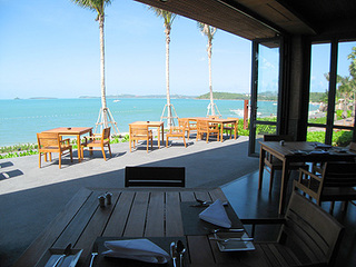 restaurant-1.jpg