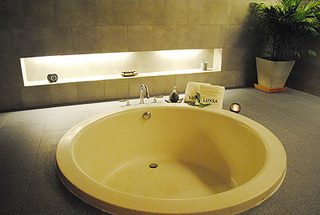 spa-room-3.jpg